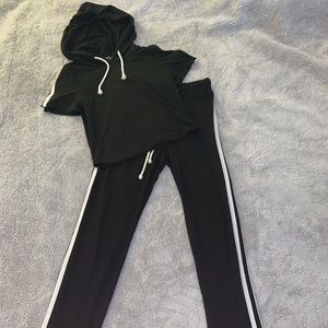 Jessie James Decker Kittenish Set